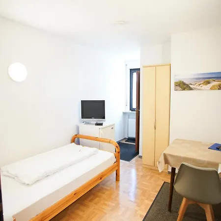 Schluessel Hotel *